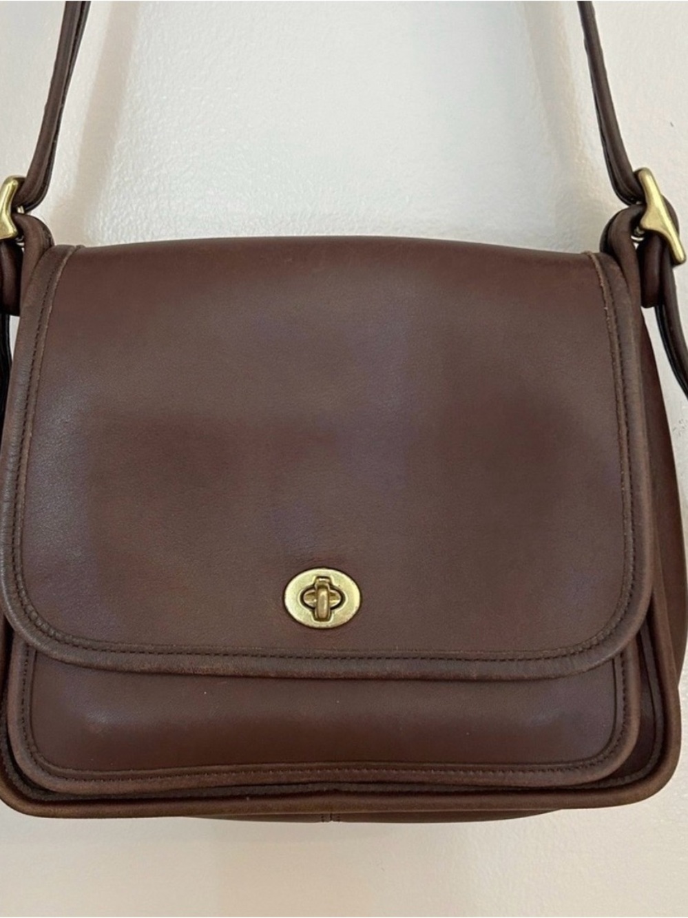Vintage Coach Ramblers Legacy Brown Leather Shoulder Bag 9061 Brass Turn Lock